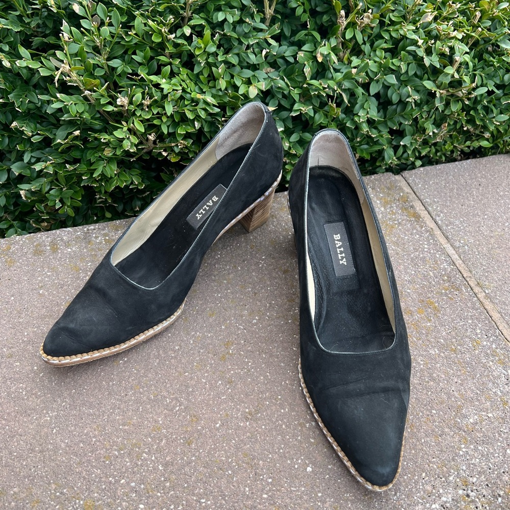 Vintage Bally Black Arawa Suede Women's Pumps